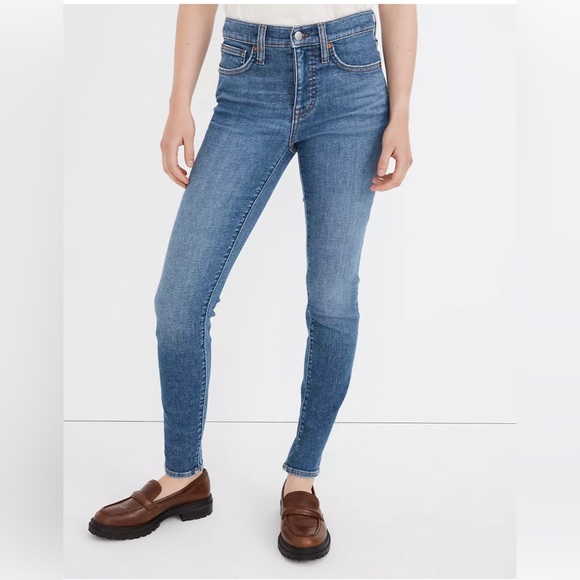 Madewell Petite 9" Mid-Rise Skinny Jeans in Heathfield Wash size 28 - Picture 2 of 2